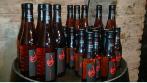Diverses ampolles de barreja de Patum que pots comprar a El Formiguer, el centre comercial online del Berguedà